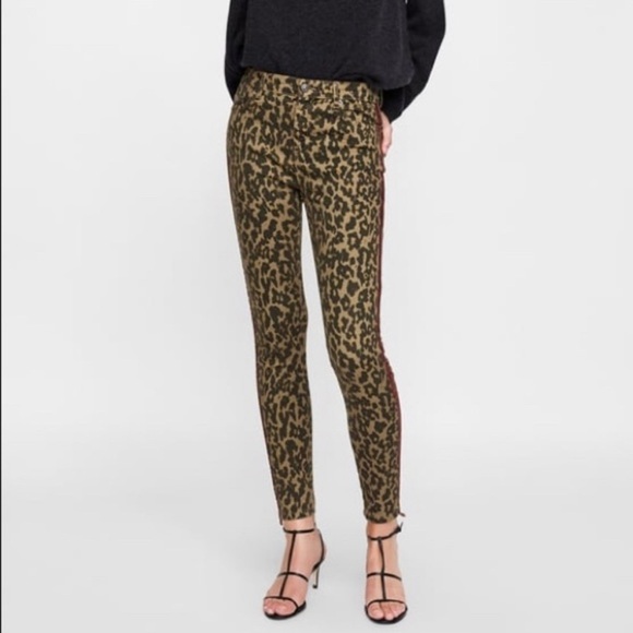 𝅺zara The Skinny Jean in Animal Print - Picture 1 of 10